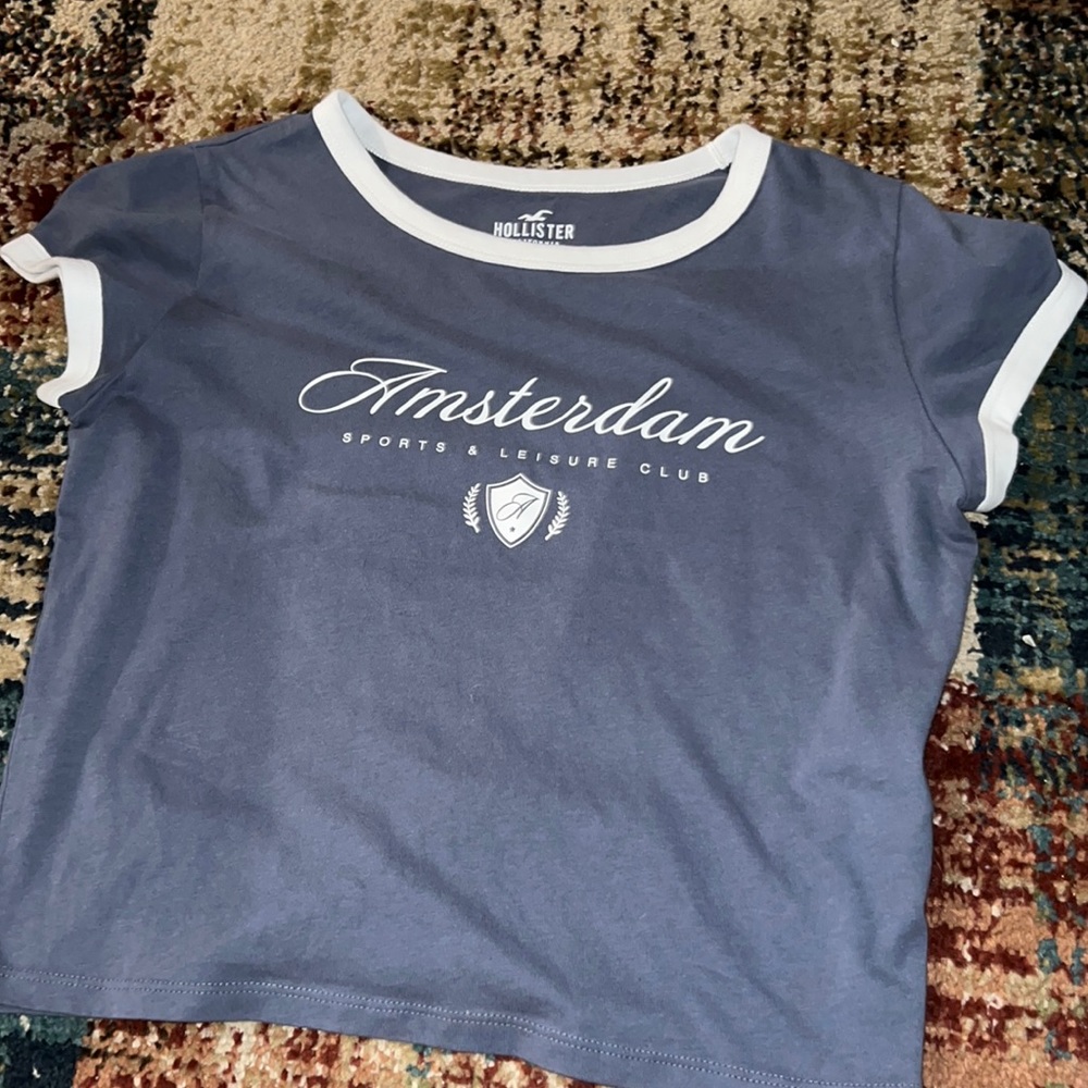 hollister cropped baby tee